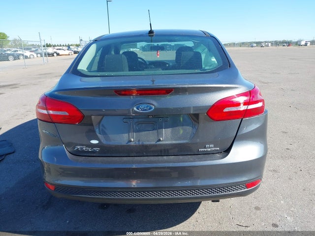 2015 Ford Focus Se მანქანა იყიდება აუქციონზე, vin: 1FADP3F20FL231727, აუქციონის ნომერი: 44990665
