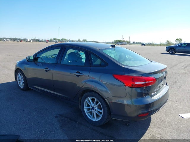 2015 Ford Focus Se მანქანა იყიდება აუქციონზე, vin: 1FADP3F20FL231727, აუქციონის ნომერი: 44990665