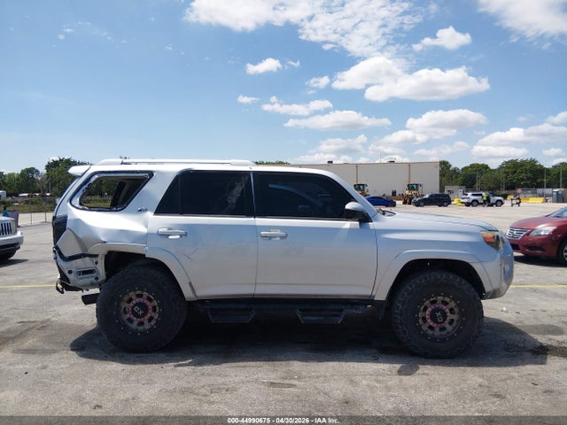 Aukcja sprzedaży 2018 Toyota 4runner Sr5, vin: JTEZU5JR9J5176485, numer aukcji: 44990675
