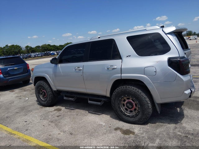 Aukcja sprzedaży 2018 Toyota 4runner Sr5, vin: JTEZU5JR9J5176485, numer aukcji: 44990675