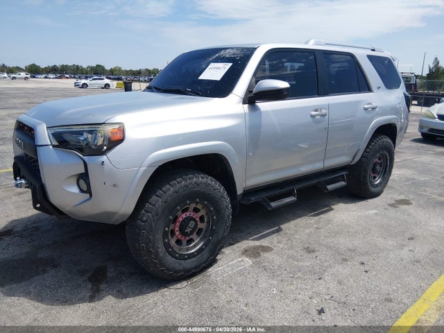 Aukcja sprzedaży 2018 Toyota 4runner Sr5, vin: JTEZU5JR9J5176485, numer aukcji: 44990675