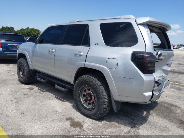 Aukcja sprzedaży 2018 Toyota 4runner Sr5, vin: JTEZU5JR9J5176485, numer aukcji: 44990675
