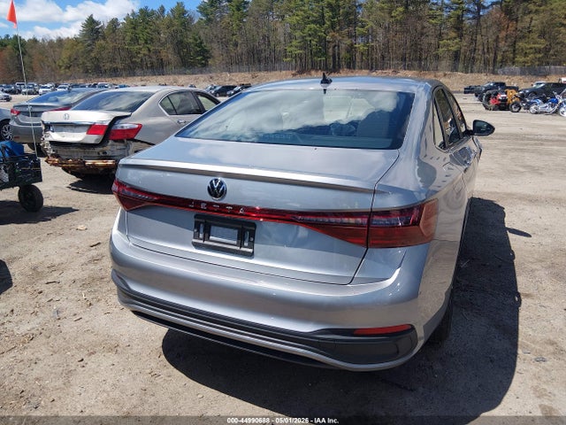 Продажа на аукционе авто 2025 Volkswagen Jetta 1.5t S, vin: 3VW5X7BU6SM072070, номер лота: 44990688