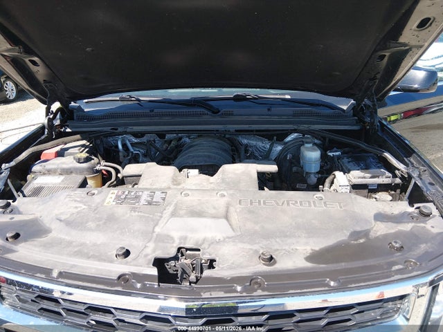 Продаж на аукціоні авто 2018 Chevrolet Suburban Lt, vin: 1GNSKHKC7JR213413, номер лоту: 44990701
