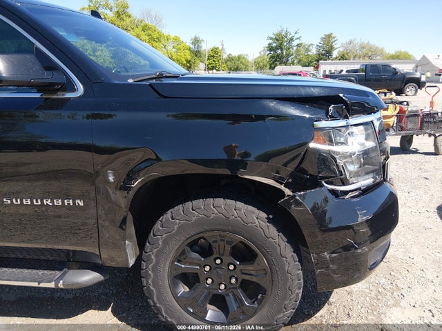Продаж на аукціоні авто 2018 Chevrolet Suburban Lt, vin: 1GNSKHKC7JR213413, номер лоту: 44990701