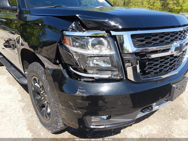 Продаж на аукціоні авто 2018 Chevrolet Suburban Lt, vin: 1GNSKHKC7JR213413, номер лоту: 44990701