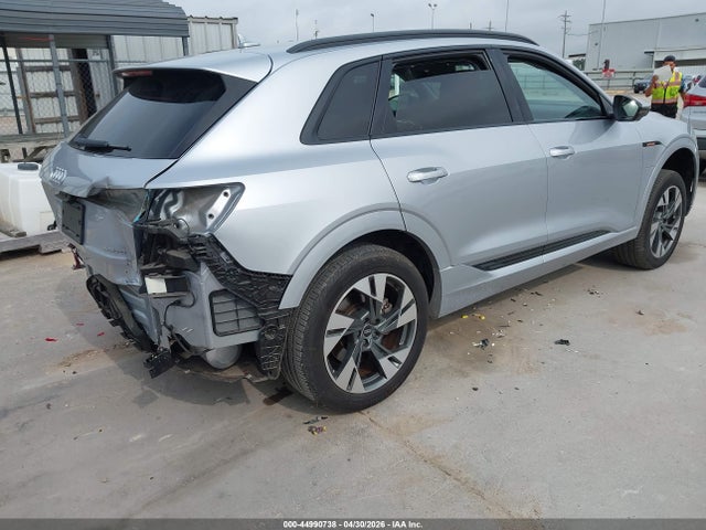 Audi E-tron Premium Quattro 2021 WA1AAAGE0MB025624 Image 4