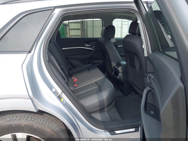 Audi E-tron Premium Quattro 2021 WA1AAAGE0MB025624 Image 8