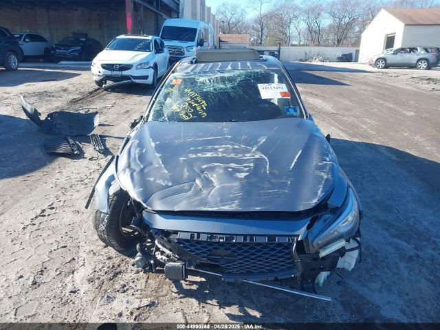 44990744 :رقم المزاد ، JN1EV7AR9JM438610 vin ، 2018 Infiniti Q50 3.0t Luxe مزاد بيع