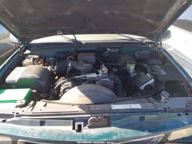 44990764 :رقم المزاد ، 1GKFK16R3VJ732547 vin ، 1997 Gmc Suburban 1500 Slt Cmi مزاد بيع
