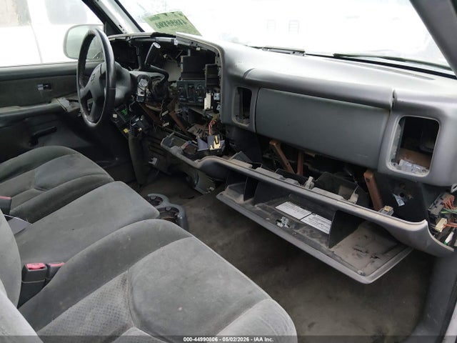2003 Chevrolet Silverado 1500 Ls მანქანა იყიდება აუქციონზე, vin: 1GCEC19T43E350027, აუქციონის ნომერი: 44990806