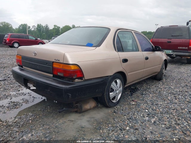 44990815 :رقم المزاد ، 1NXAE04B8SZ324581 vin ، 1995 Toyota Corolla مزاد بيع