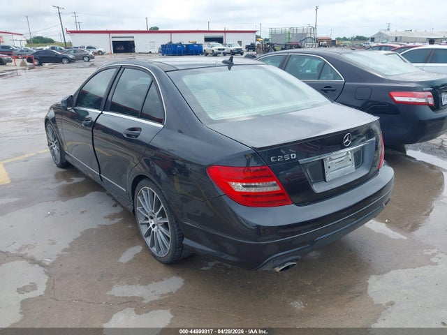 44990817 :رقم المزاد ، WDDGF4HB7CA612999 vin ، 2012 Mercedes-benz C 250 Sport مزاد بيع