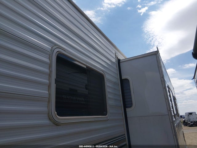 2002 Gulfstream Other მანქანა იყიდება აუქციონზე, vin: 1NL1CTM2521046536, აუქციონის ნომერი: 44990911