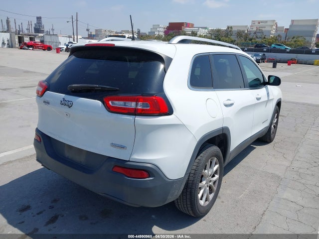 44990965 :رقم المزاد ، 1C4PJLCB8HW559833 vin ، 2017 Jeep Cherokee Latitude Fwd مزاد بيع
