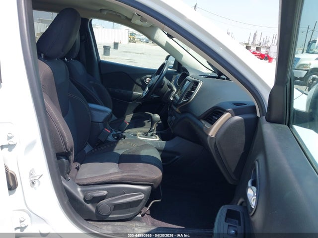 44990965 :رقم المزاد ، 1C4PJLCB8HW559833 vin ، 2017 Jeep Cherokee Latitude Fwd مزاد بيع