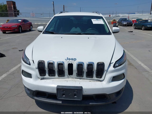44990965 :رقم المزاد ، 1C4PJLCB8HW559833 vin ، 2017 Jeep Cherokee Latitude Fwd مزاد بيع