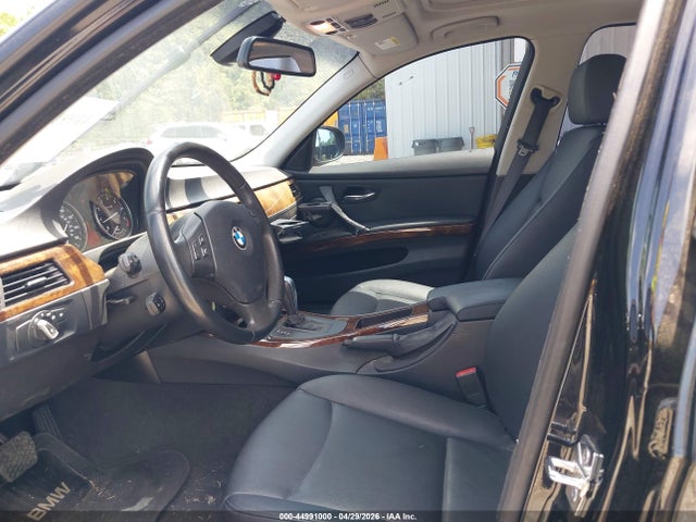 44991000 :رقم المزاد ، WBAPH57589NL77260 vin ، 2009 Bmw 328i مزاد بيع
