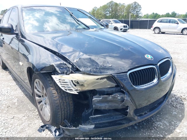 44991000 :رقم المزاد ، WBAPH57589NL77260 vin ، 2009 Bmw 328i مزاد بيع