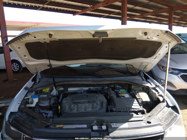 44991041 :رقم المزاد ، 3VV2B7AX3JM222166 vin ، 2018 Volkswagen Tiguan 2.0t Se/2.0t Sel مزاد بيع