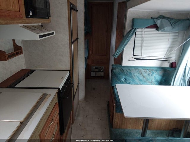Aukcja sprzedaży 1996 Sportsmen 2850 Slide 5th Whl Travel Trailer, vin: 4EZFS2820TS031115, numer aukcji: 44991042