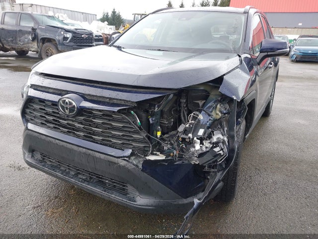 2T3P1RFV6RW438503 Toyota Rav4 Xle