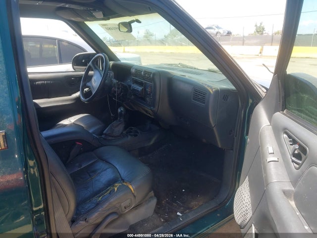 44991080 :رقم المزاد ، 1GKCS13WXV2566051 vin ، 1997 Gmc Jimmy Slt مزاد بيع