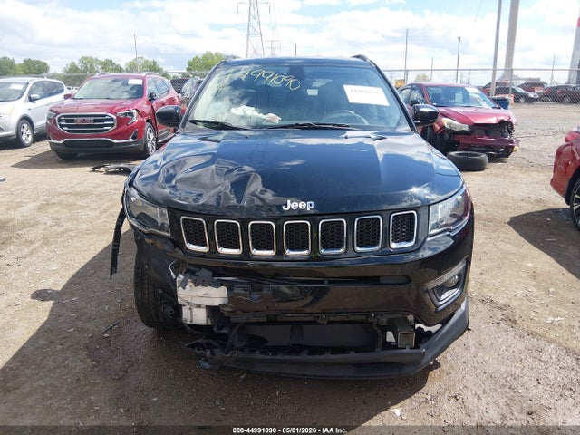 Продаж на аукціоні авто 2018 Jeep Compass Latitude 4x4, vin: 3C4NJDBB5JT145564, номер лоту: 44991090