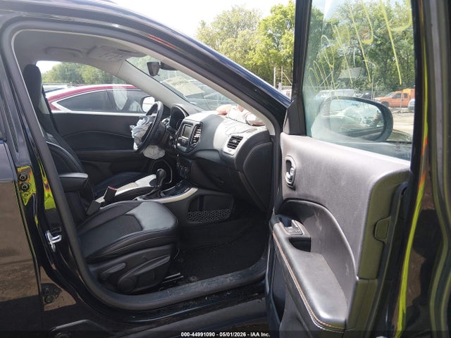 Продаж на аукціоні авто 2018 Jeep Compass Latitude 4x4, vin: 3C4NJDBB5JT145564, номер лоту: 44991090