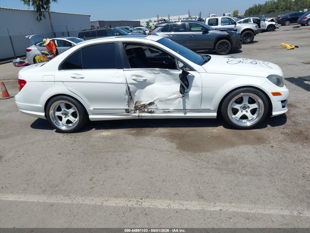 Продаж на аукціоні авто 2014 Mercedes-benz C 250 Sport, vin: WDDGF4HB4EA952971, номер лоту: 44991103