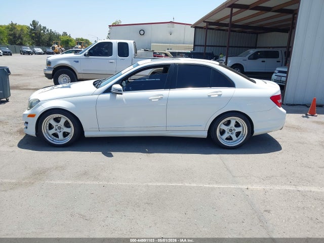 Продаж на аукціоні авто 2014 Mercedes-benz C 250 Sport, vin: WDDGF4HB4EA952971, номер лоту: 44991103