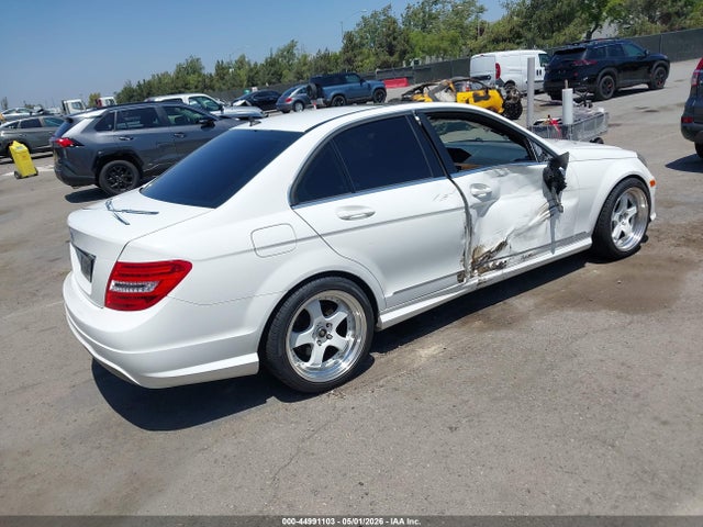 Продаж на аукціоні авто 2014 Mercedes-benz C 250 Sport, vin: WDDGF4HB4EA952971, номер лоту: 44991103