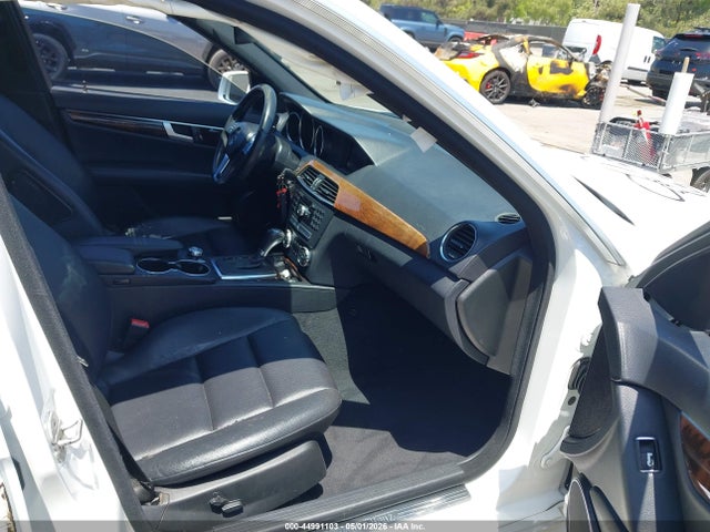 Продаж на аукціоні авто 2014 Mercedes-benz C 250 Sport, vin: WDDGF4HB4EA952971, номер лоту: 44991103