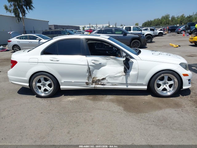 Продаж на аукціоні авто 2014 Mercedes-benz C 250 Sport, vin: WDDGF4HB4EA952971, номер лоту: 44991103