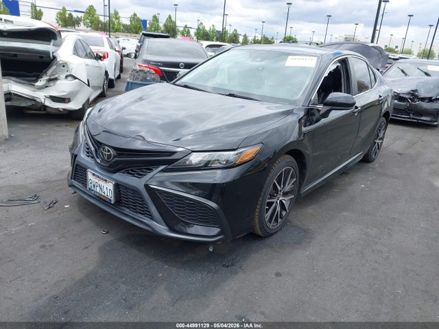 4T1G11AK8MU580402 Toyota CAMRY SE