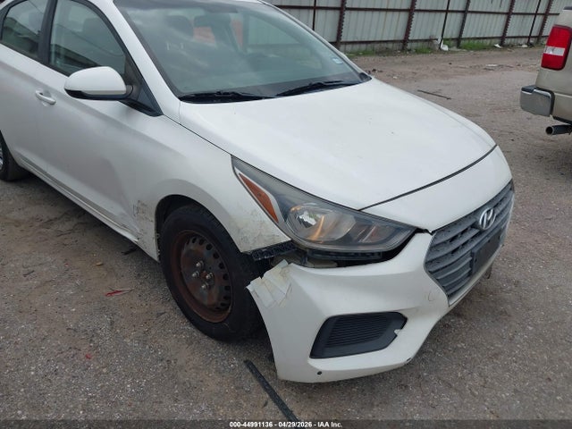 2018 Hyundai Accent Se მანქანა იყიდება აუქციონზე, vin: 3KPC24A32JE007418, აუქციონის ნომერი: 44991136