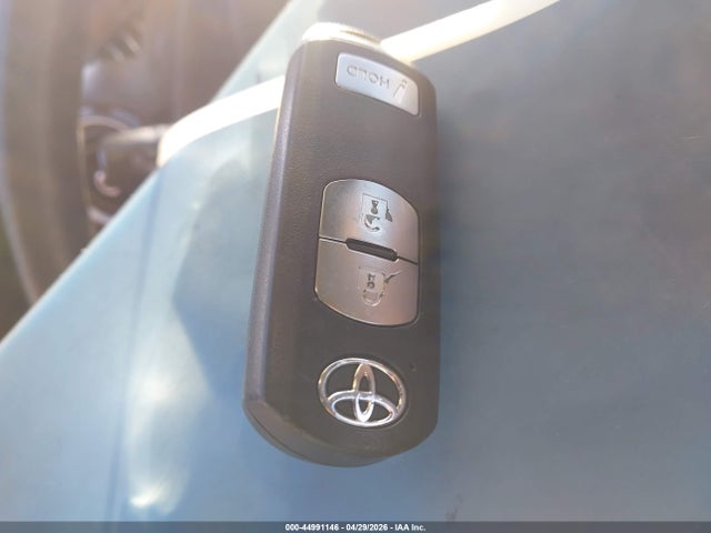 2020 Toyota Yaris Le მანქანა იყიდება აუქციონზე, vin: 3MYDLBJV6LY708084, აუქციონის ნომერი: 44991146
