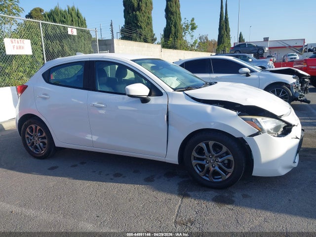 2020 Toyota Yaris Le მანქანა იყიდება აუქციონზე, vin: 3MYDLBJV6LY708084, აუქციონის ნომერი: 44991146