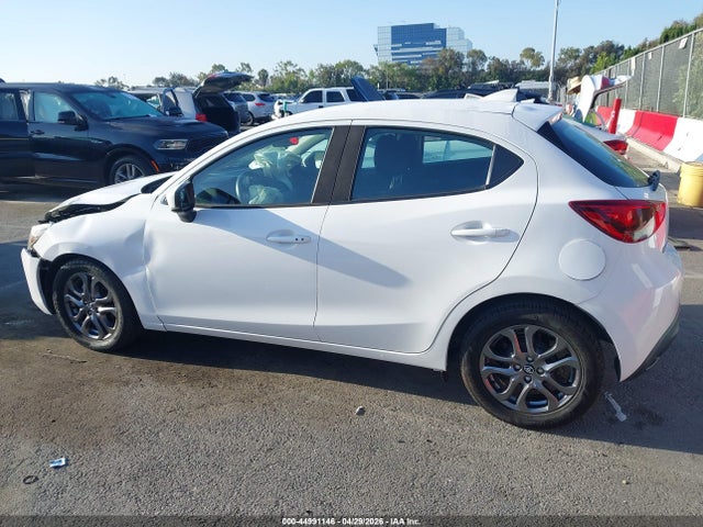 2020 Toyota Yaris Le მანქანა იყიდება აუქციონზე, vin: 3MYDLBJV6LY708084, აუქციონის ნომერი: 44991146