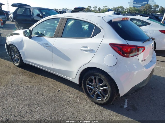 2020 Toyota Yaris Le მანქანა იყიდება აუქციონზე, vin: 3MYDLBJV6LY708084, აუქციონის ნომერი: 44991146