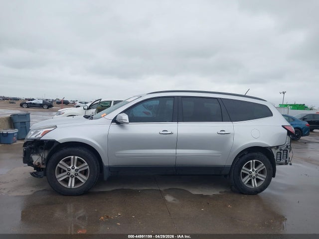 44991199 :رقم المزاد ، 1GNKRHKD1FJ376164 vin ، 2015 Chevrolet Traverse 2lt مزاد بيع