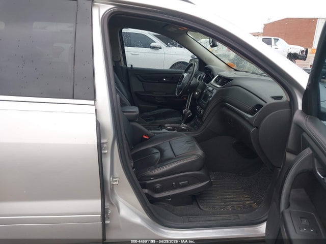 44991199 :رقم المزاد ، 1GNKRHKD1FJ376164 vin ، 2015 Chevrolet Traverse 2lt مزاد بيع