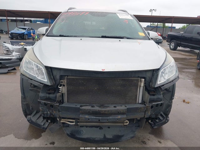 44991199 :رقم المزاد ، 1GNKRHKD1FJ376164 vin ، 2015 Chevrolet Traverse 2lt مزاد بيع
