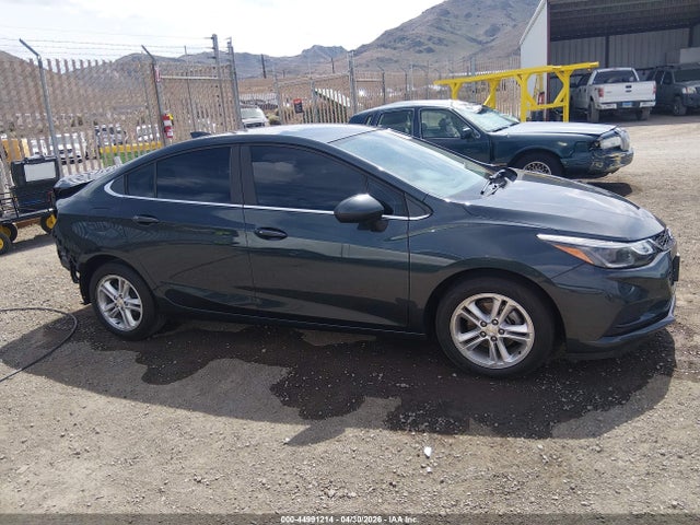 1G1BE5SM4H7146825 Chevrolet Cruze Lt Auto