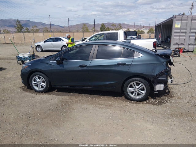 1G1BE5SM4H7146825 Chevrolet Cruze Lt Auto