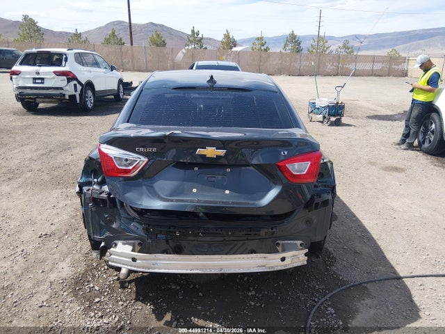1G1BE5SM4H7146825 Chevrolet Cruze Lt Auto