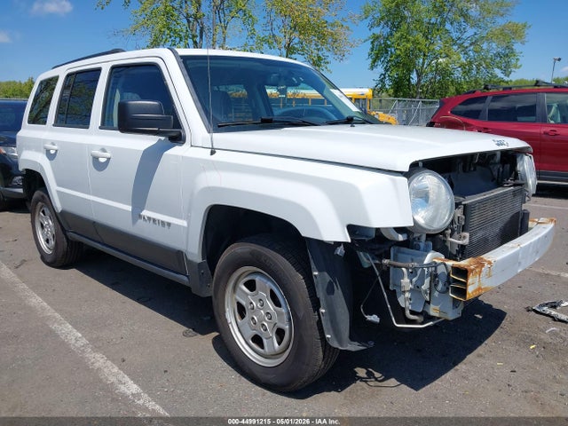 2016 Jeep Patriot Sport მანქანა იყიდება აუქციონზე, vin: 1C4NJRBB2GD580828, აუქციონის ნომერი: 44991215