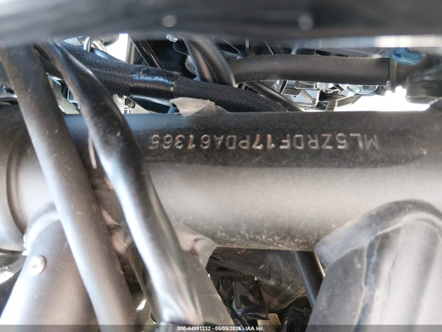 ML5ZRDF17PDA61365 Kawasaki Zr900 F
