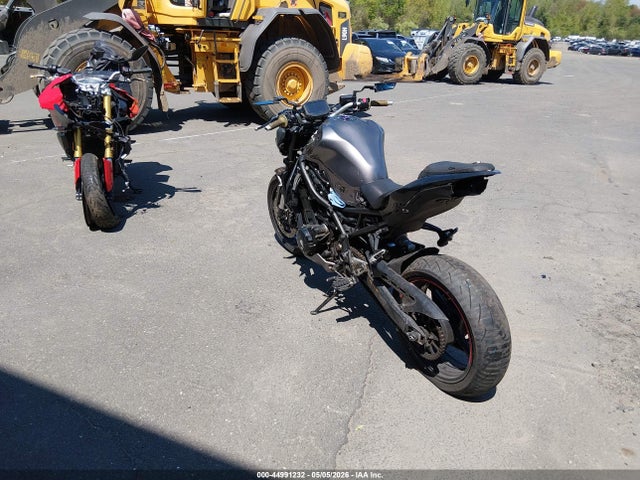 ML5ZRDF17PDA61365 Kawasaki Zr900 F