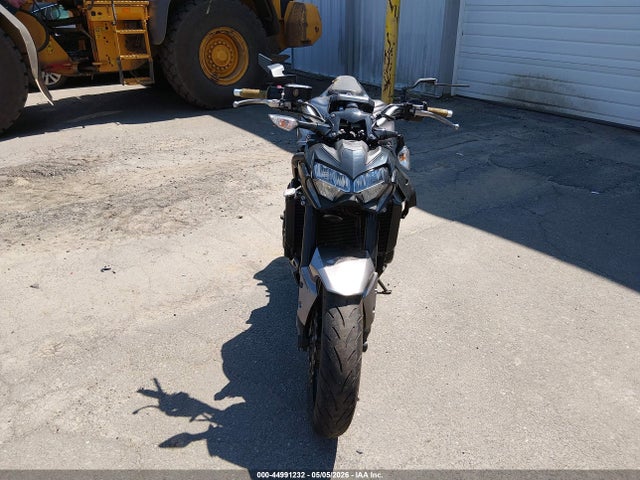 ML5ZRDF17PDA61365 Kawasaki Zr900 F